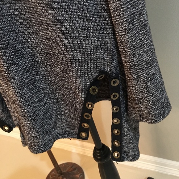 SJS Sweater - Picture 3 of 4